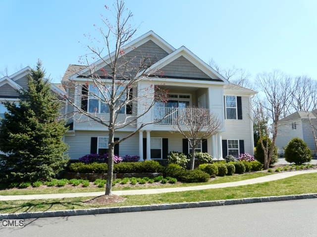 16 Franklin Ct, Newtown, CT 06470 - photo 1