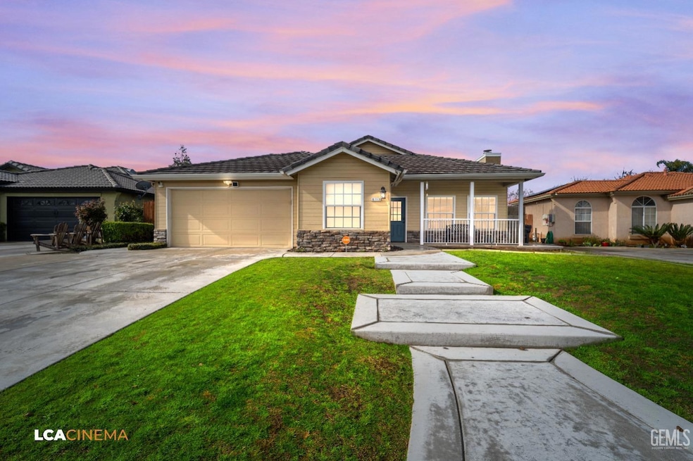 6713 Pompadour Ct, Bakersfield, CA 93312 - photo 1