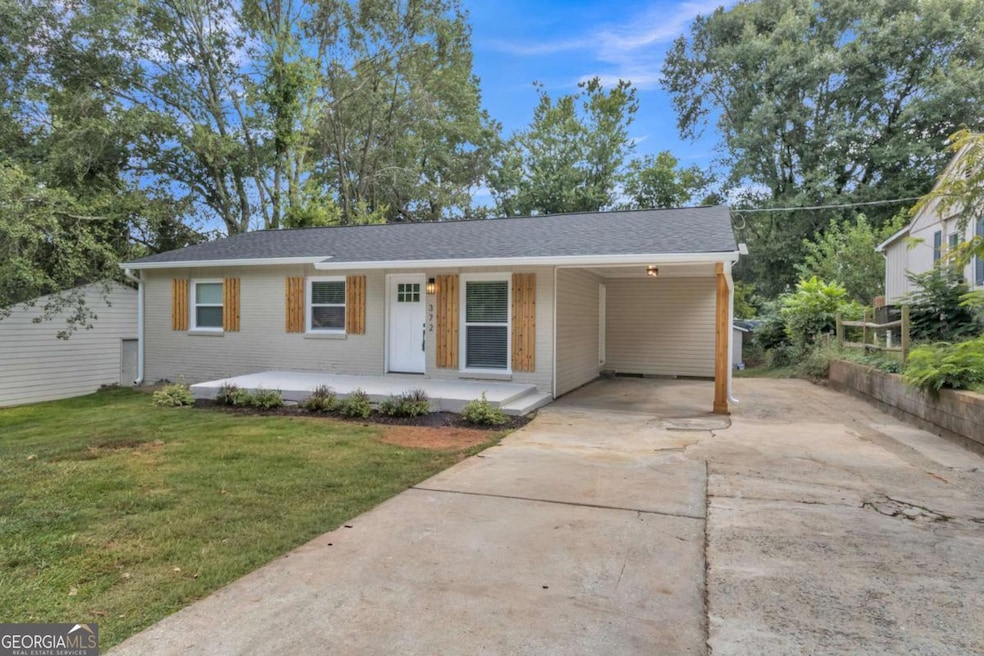 372 Amal Dr SW, Atlanta, GA 30315 - photo 1