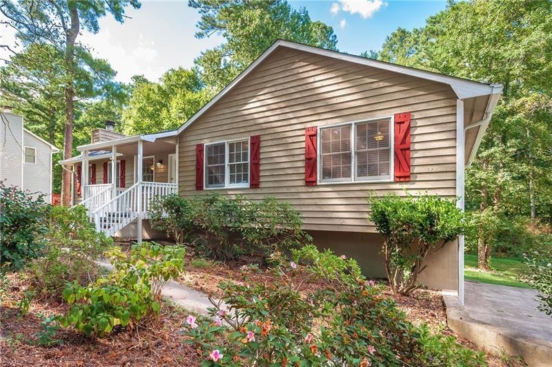 121 Wills Ln, Alpharetta, GA 30009 - photo 1