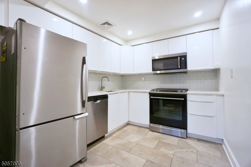 1470 Campbell St, Rahway, NJ 07065 - photo 1