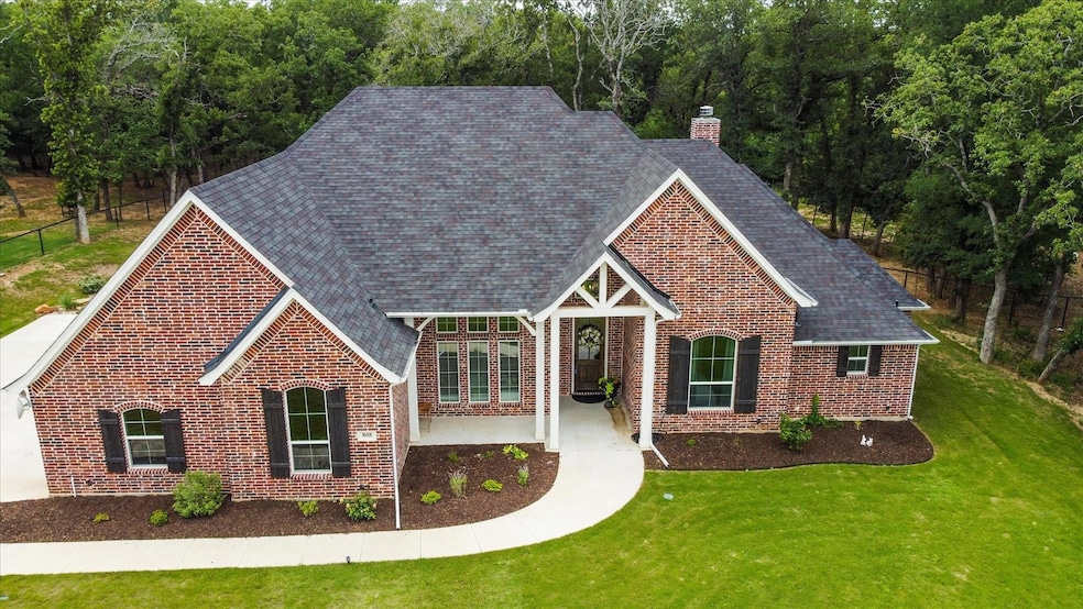 808 Backwood Ct, Azle, TX 76020 - photo 1