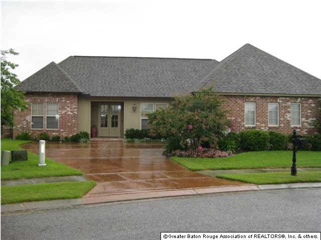 Classic architecture with custom driveway