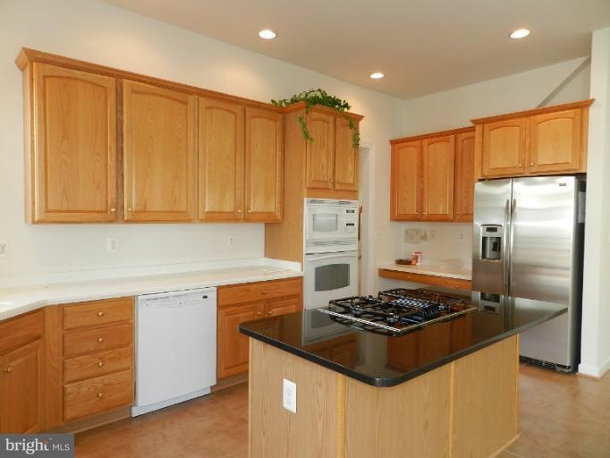 13308 Scotch Run Ct, Centreville, VA 20120 - photo 1