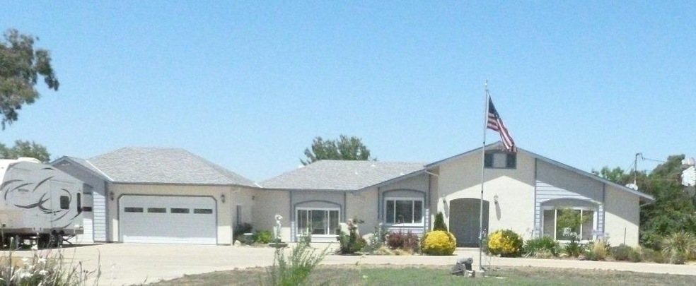 3051 E Collier Rd, Acampo, CA 95220 - photo 1