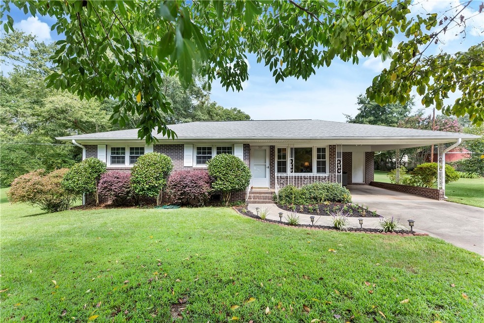 321 Buchanan Cir, Pendleton, SC 29670 - photo 1