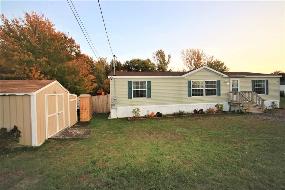 170 S Main St, Seabrook, NH 03874 - photo 1