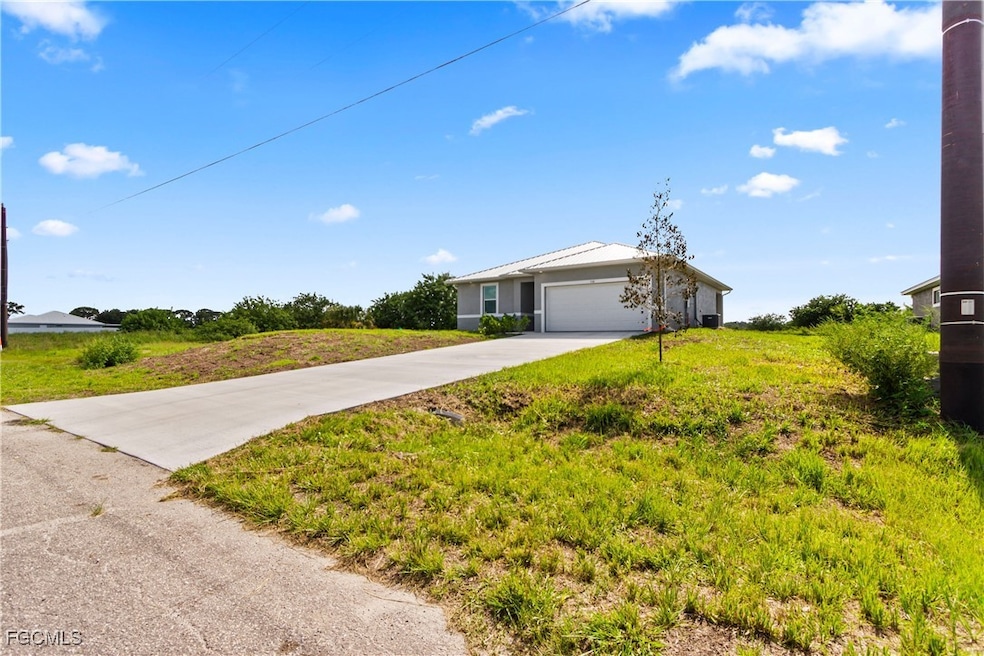 538 David Cir, Labelle, FL 33935 - photo 1