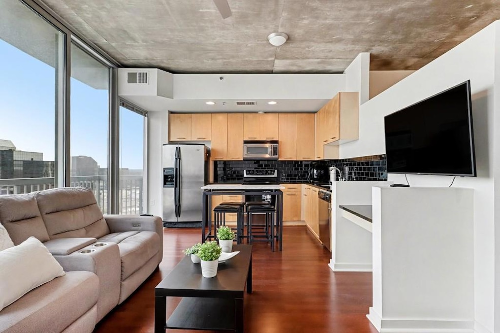 3324 Peachtree Rd NE unit 1915, Atlanta, GA 30326 - photo 1