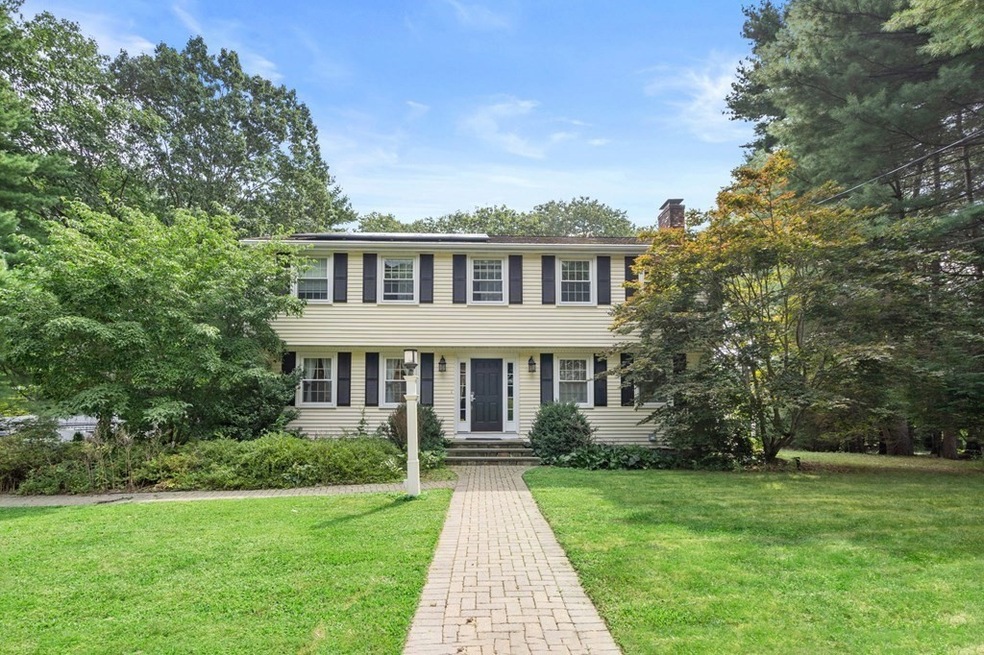 165 Lura Ln, Waltham, MA 02451 - photo 1