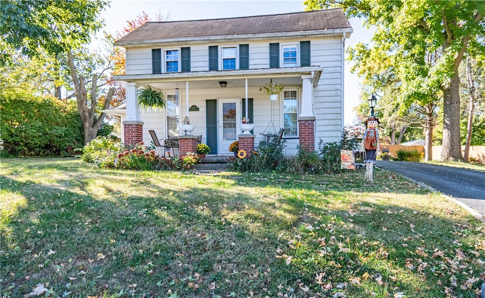 269 W Frick St, Macon, IL 62544 - photo 1