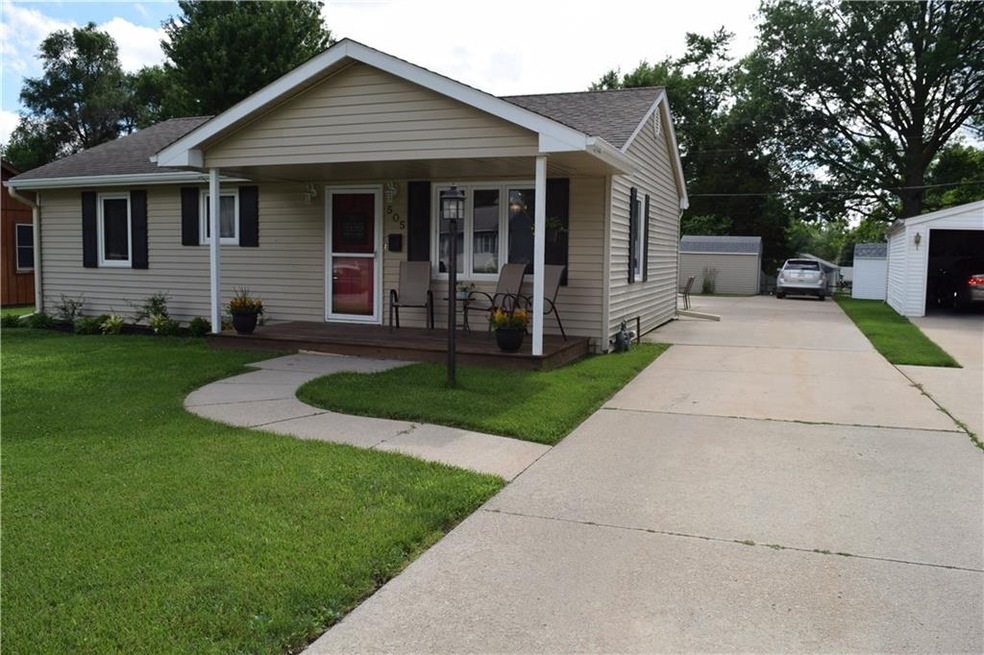 505 E 23rd St S, Newton, IA 50208 - photo 1