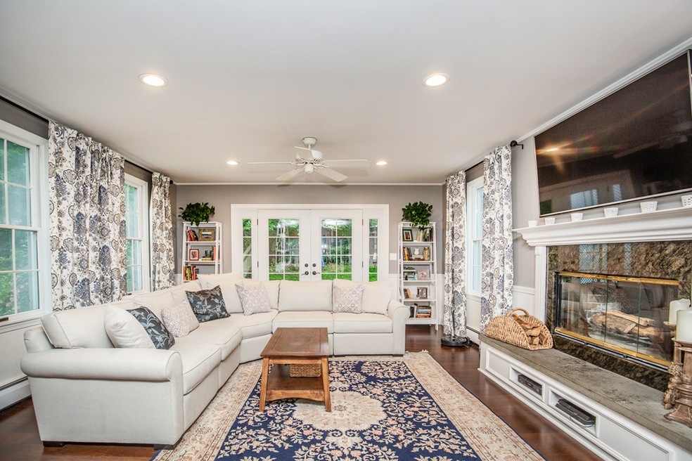 5 Carna Rd, Marblehead, MA 01945 - photo 1