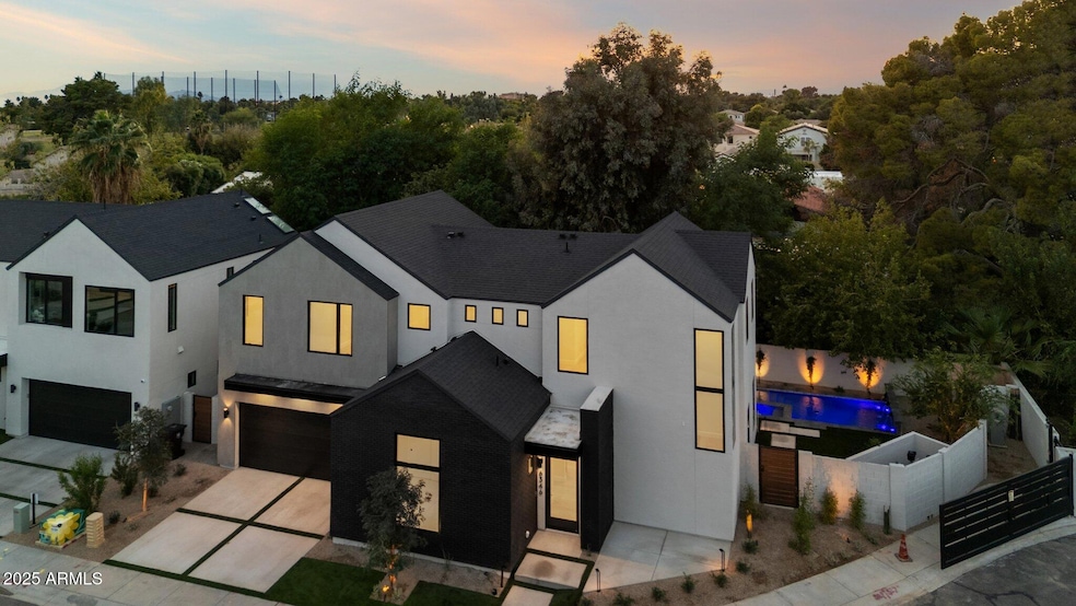 6346 N 10th Dr, Phoenix, AZ 85013 - photo 1