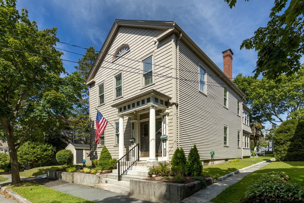 51 William St unit 2, Fairhaven, MA 02719 - photo 1