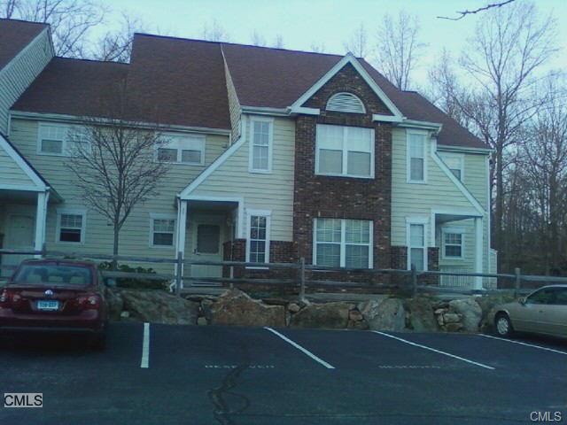40 Janet Cir unit E, Bridgeport, CT 06606 - photo 1