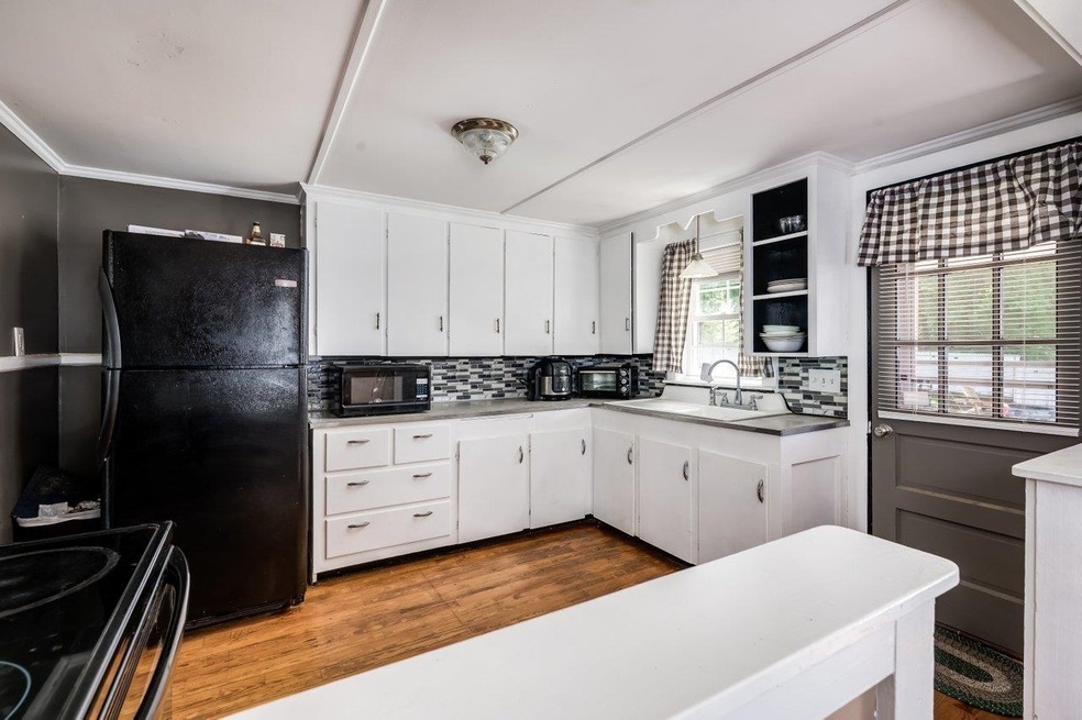 17 Rochester Hill Rd, Rochester, NH 03867 - photo 1