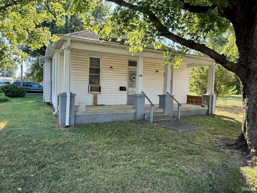 314 N Spring St, Princeton, IN 47670 - photo 1