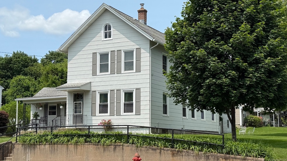 186 W Washington St, Bristol, CT 06010 - photo 1