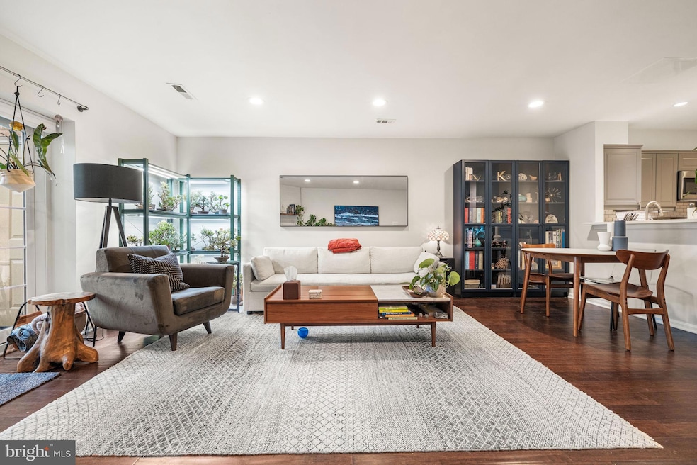 907 S Rolfe St, Arlington, VA 22204 - photo 1