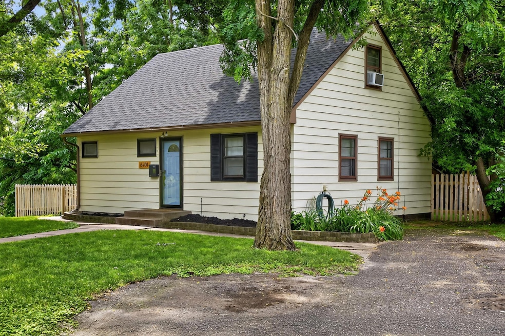 6701 34th Ave N, Minneapolis, MN 55427 - photo 1