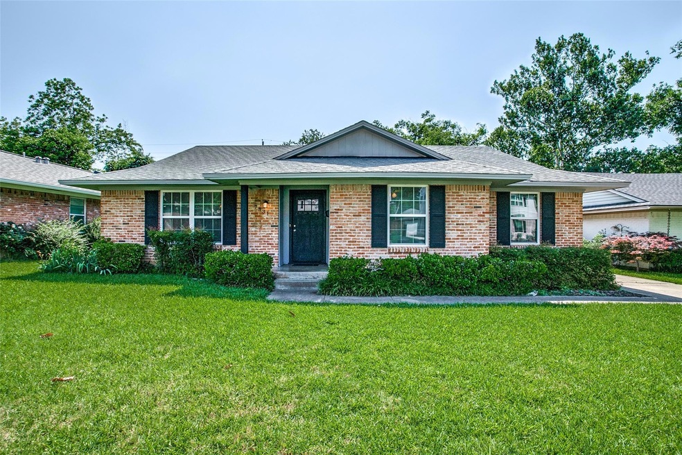 7331 Syracuse Dr, Dallas, TX 75214 - photo 1