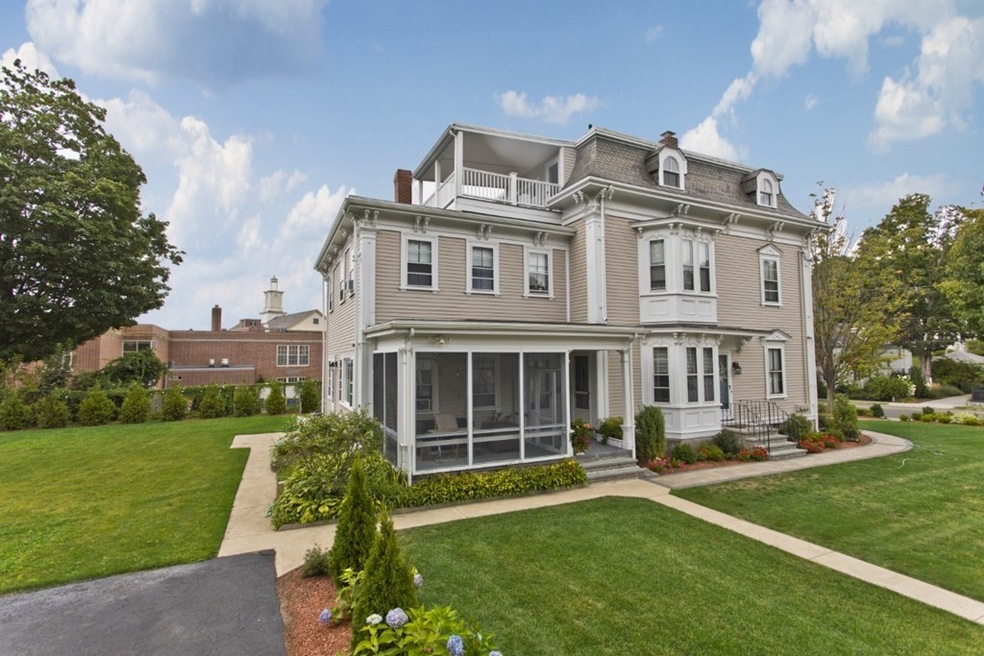 418 Main St unit 420, Winchester, MA 01890 - photo 1