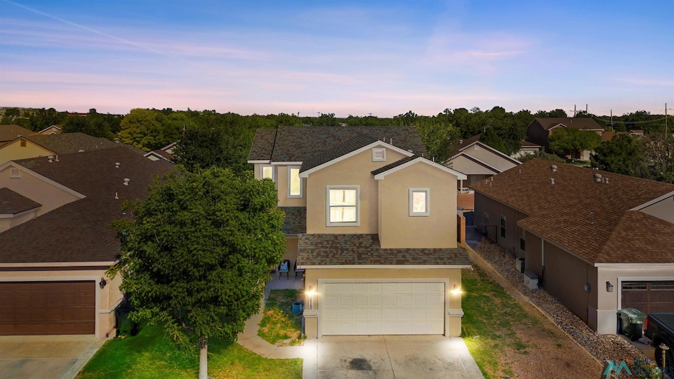 1810 Amber Dr, Carlsbad, NM 88220 - photo 1