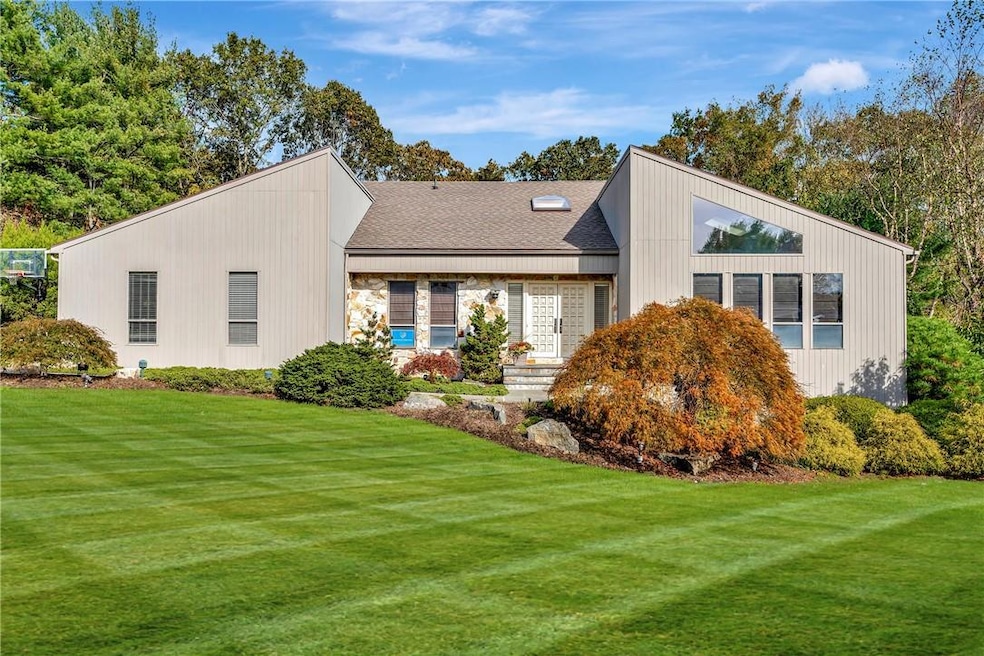 7 Marbourne Dr, Mamaroneck, NY 10543 - photo 1