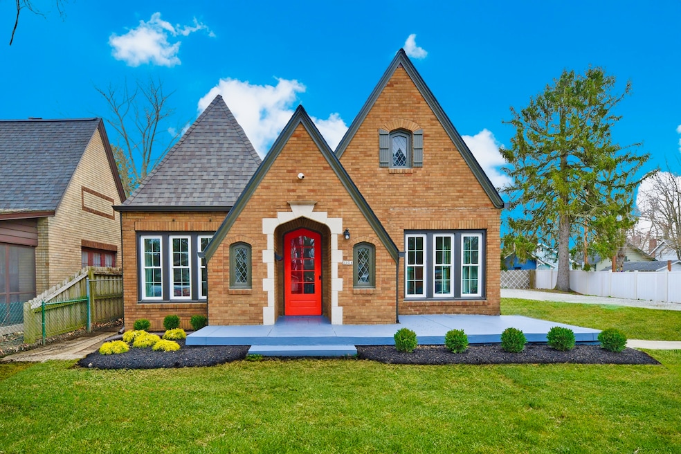 5351 Carrollton Ave, Indianapolis, IN 46220 - photo 1