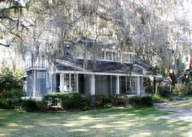 101 Captain Young Ct, Saint Simons Island, GA 31522 - photo 1