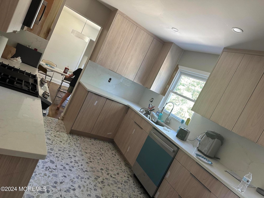 11 Deborah Place, Oakhurst, NJ 07755 - photo 1