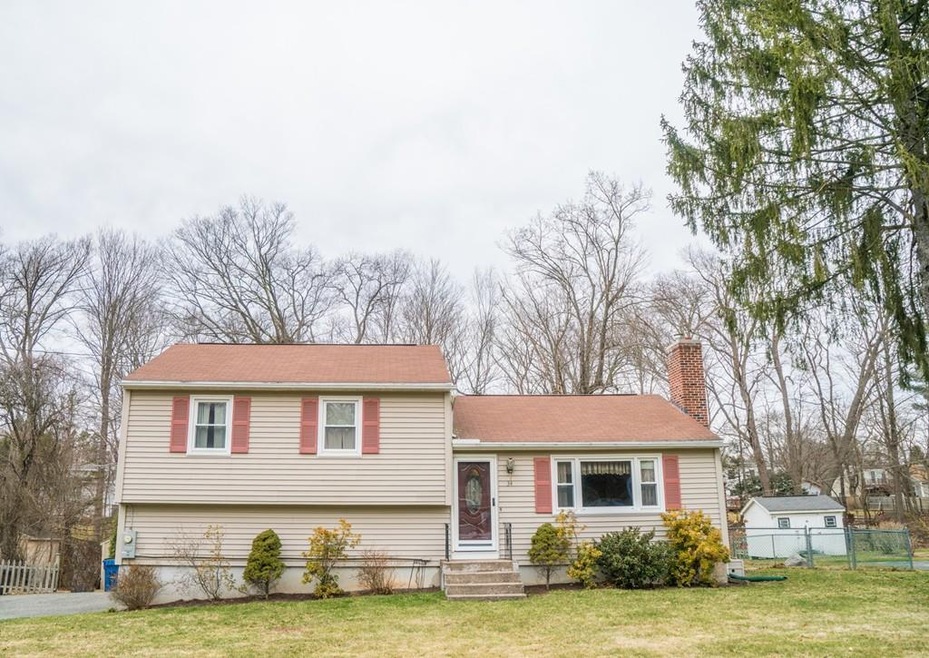 34 Pebble Path Ln, West Springfield, MA 01089 - photo 1