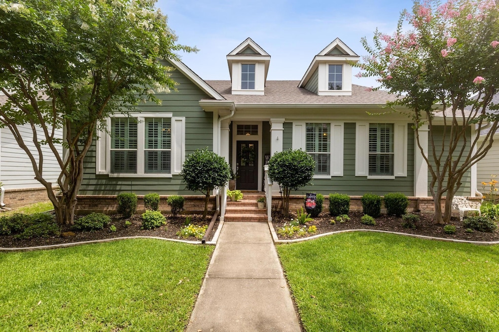 8529 Hudson St, North Richland Hills, TX 76180 - photo 1