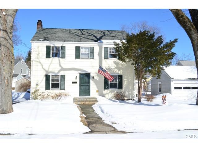 Classic Updated Center Colonial in Popular Stratfi