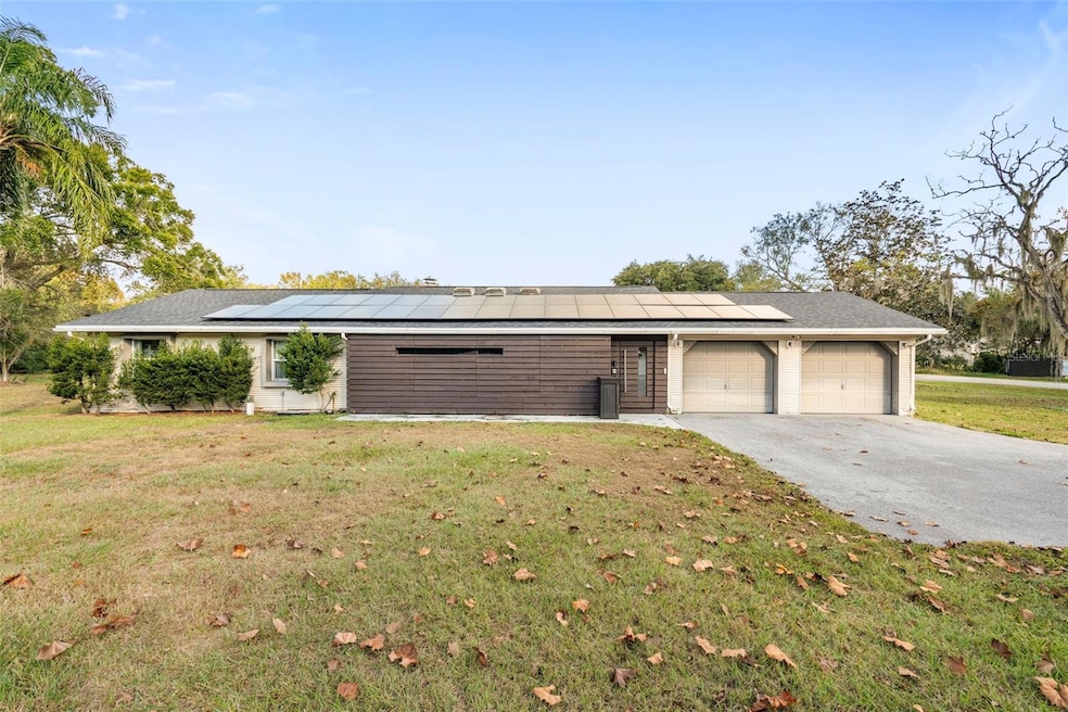 2406 Meadowbrook Dr, Lutz, FL 33558 - photo 1