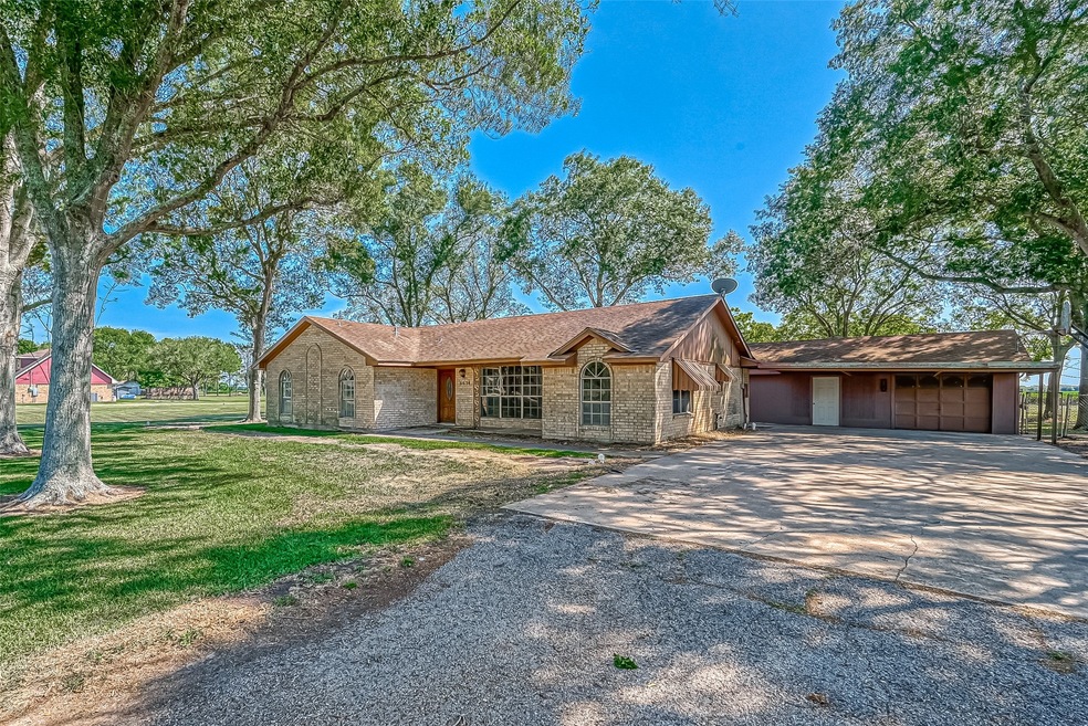 6634 Mildred Rd, Needville, TX 77461 - photo 1