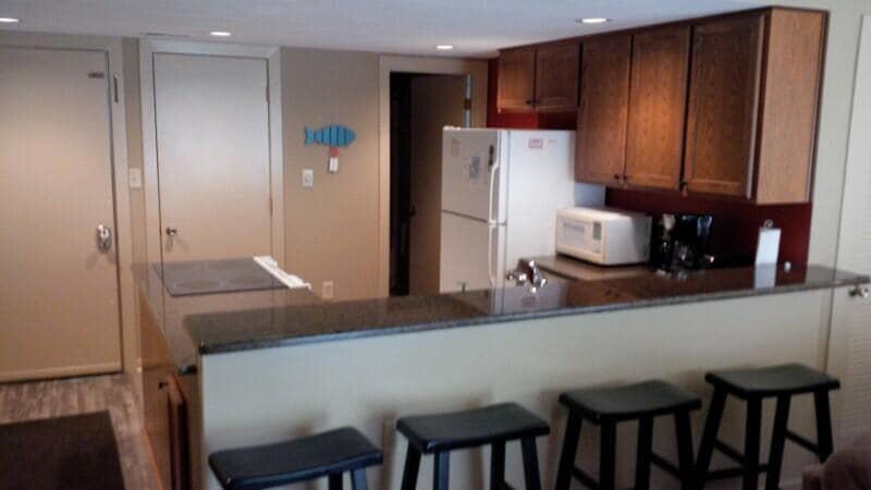 100 Sailors Cove Dr unit 1319, Moneta, VA 24121 - photo 1
