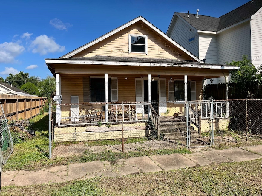 217 N Everton St, Houston, TX 77003 - photo 1
