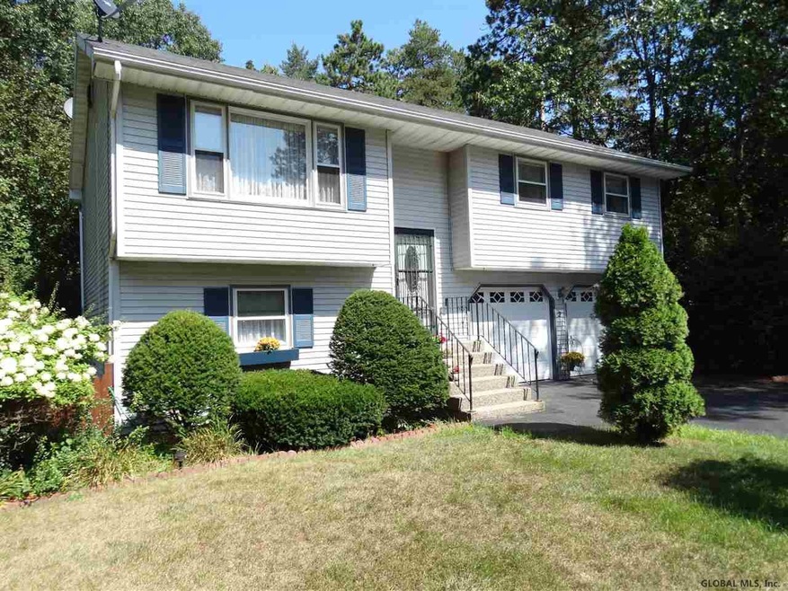 2 Wineberry Ln, Ballston Spa, NY 12020 - photo 1