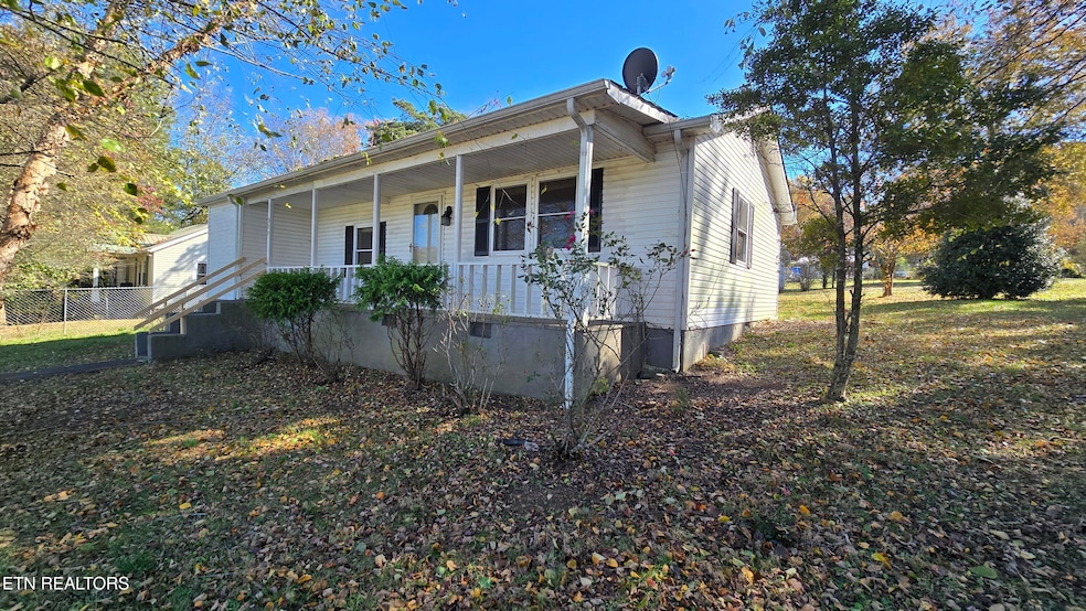 319 E Farrell St, Niota, TN 37826 - photo 1