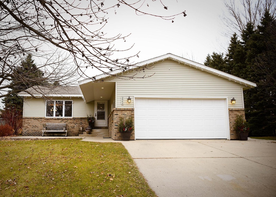 222 Lakeview Dr, Spicer, MN 56288 - photo 1