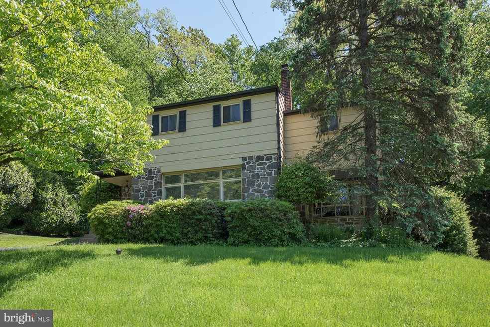 1305 N Woodbine Ave, Penn Valley, PA 19072 - photo 1