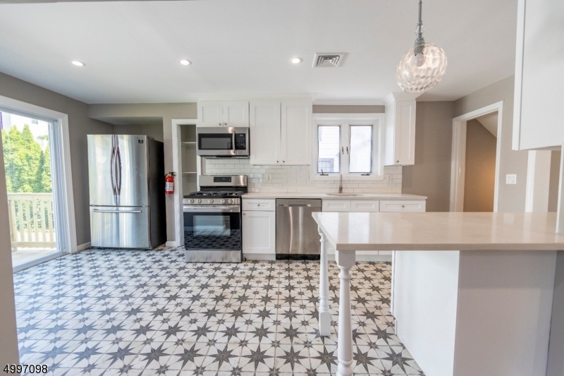 30 Byrd Ave, Bloomfield, NJ 07003 - photo 1