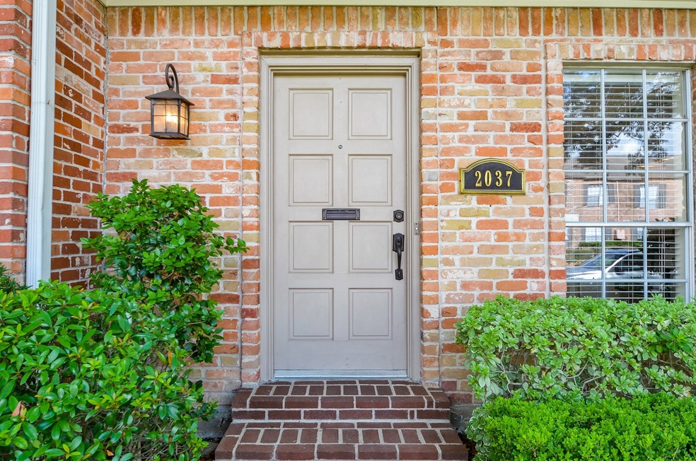 2037 Winrock Blvd unit 159, Houston, TX 77057 - photo 1