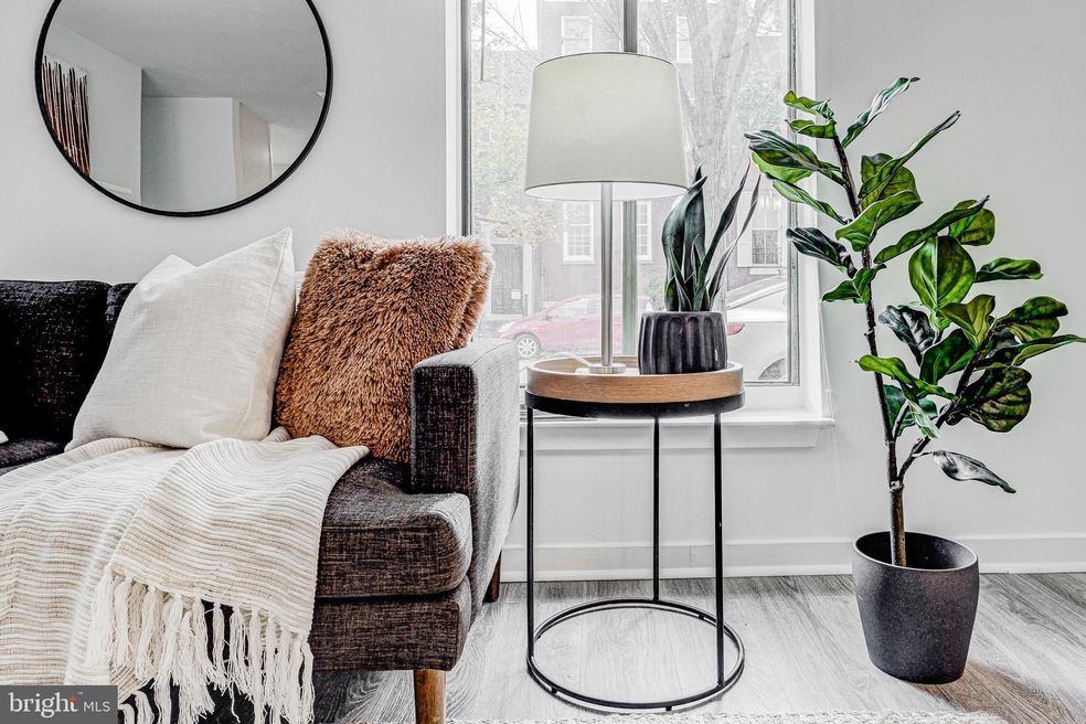 116 W Barre St, Baltimore, MD 21201 - photo 1