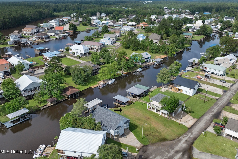6117 Kiowa St, Kiln, MS 39556 - photo 1