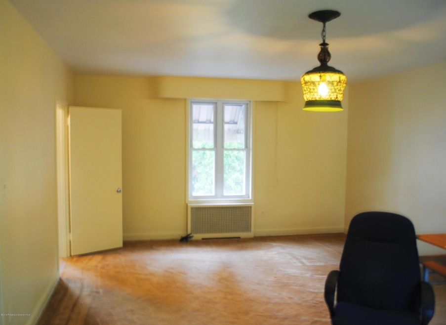 1519 Monroe Ave, Scranton, PA 18509 - photo 1