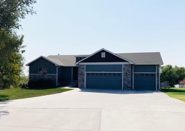 103 E 6th Street Ct, Cimarron, KS 67835 - photo 1