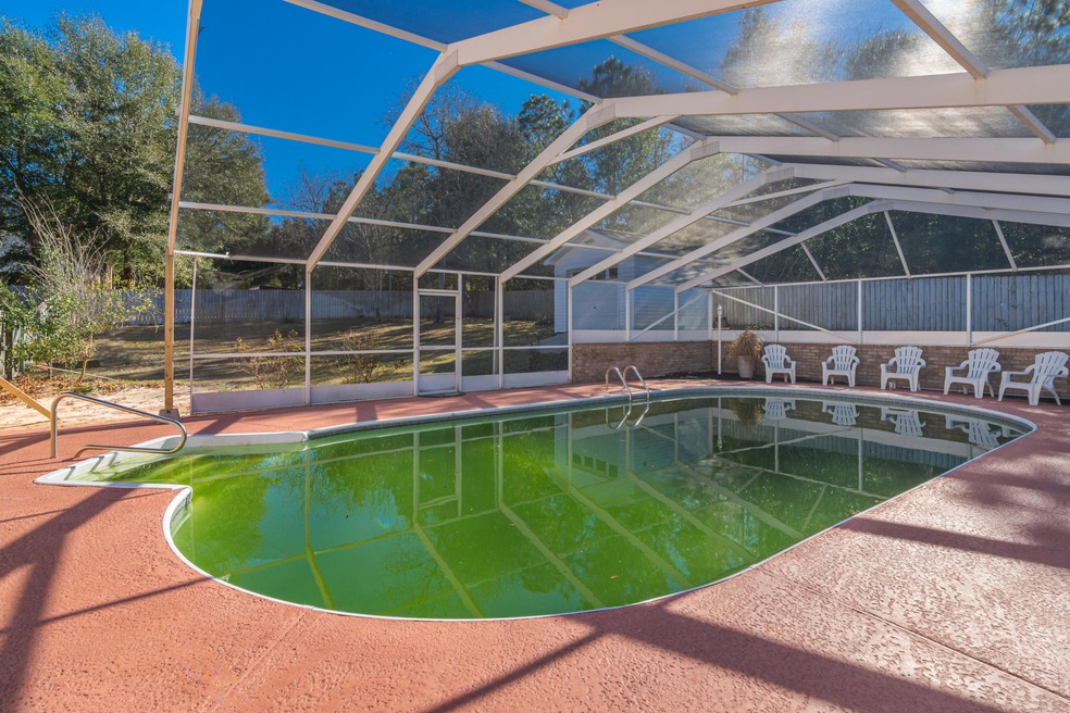 227 Wedgewood Ln Exterior-9